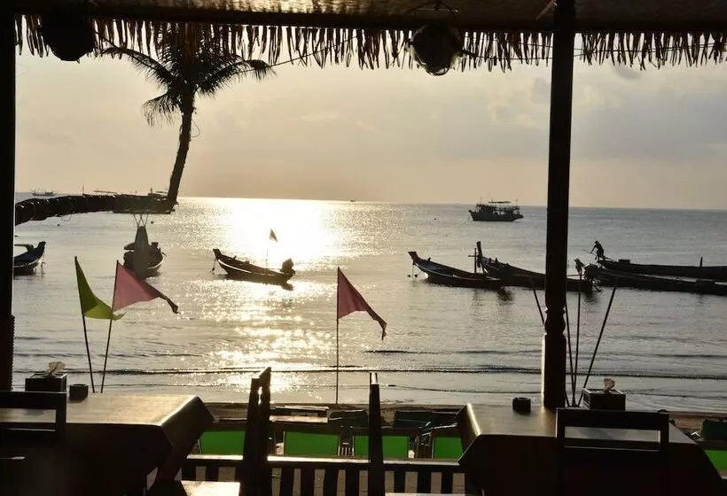 호텔 Lotus Paradise Resort