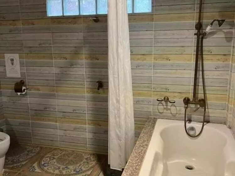 호텔 Lotus Paradise Resort