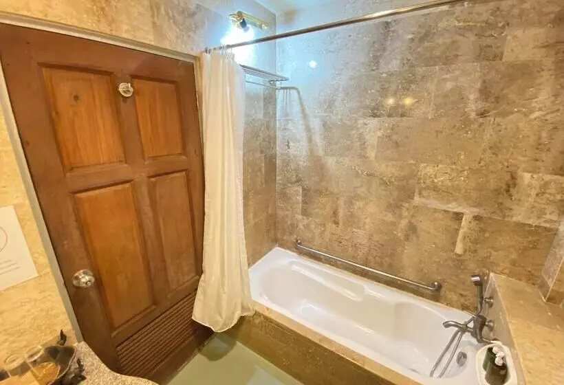 호텔 Lotus Paradise Resort