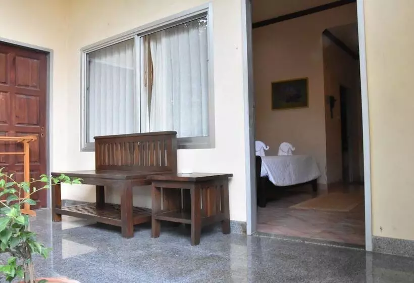 호텔 Lotus Paradise Resort