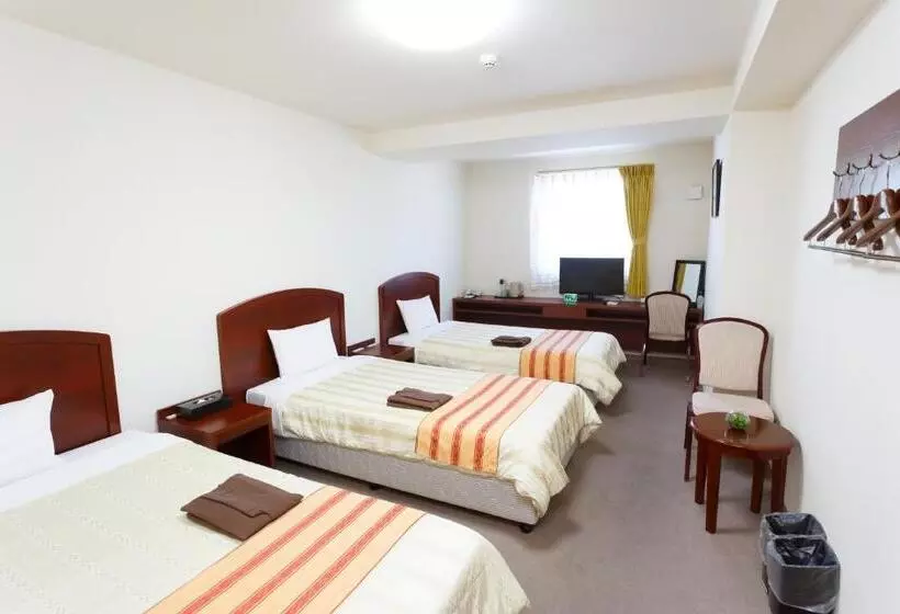 Hotel Peace Island Miyakojima Shiyakusho Tori