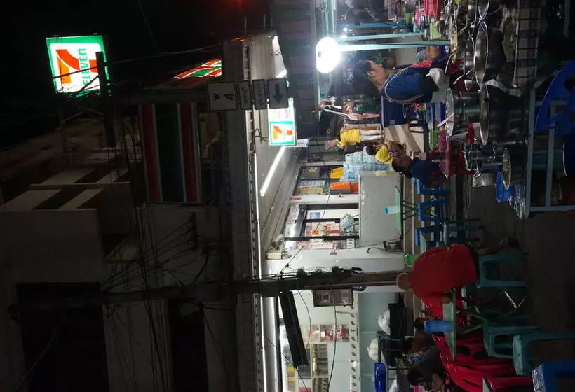 בית מלון כפרי Thassanee