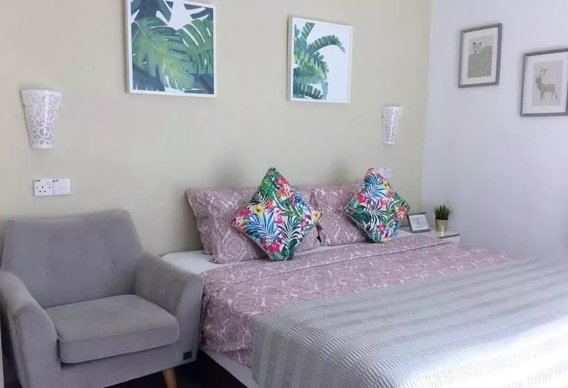 Hotel The Fint Hus Villa