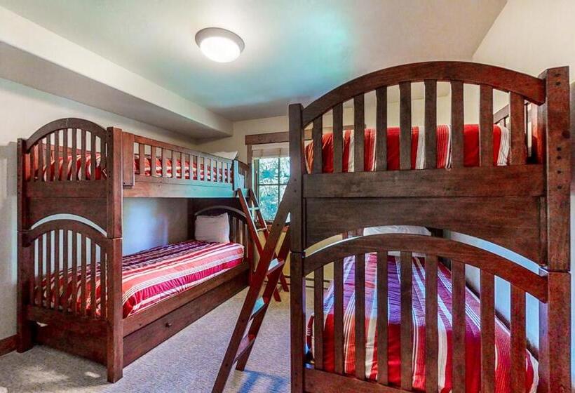 هتل The Pines By Retreatia