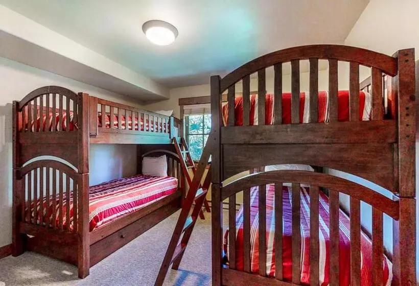 هتل The Pines By Retreatia