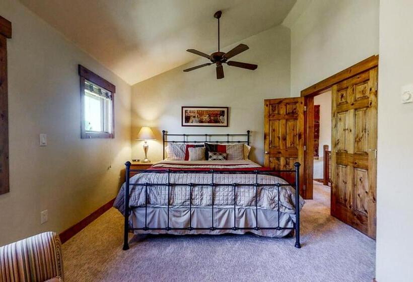 هتل The Pines By Retreatia