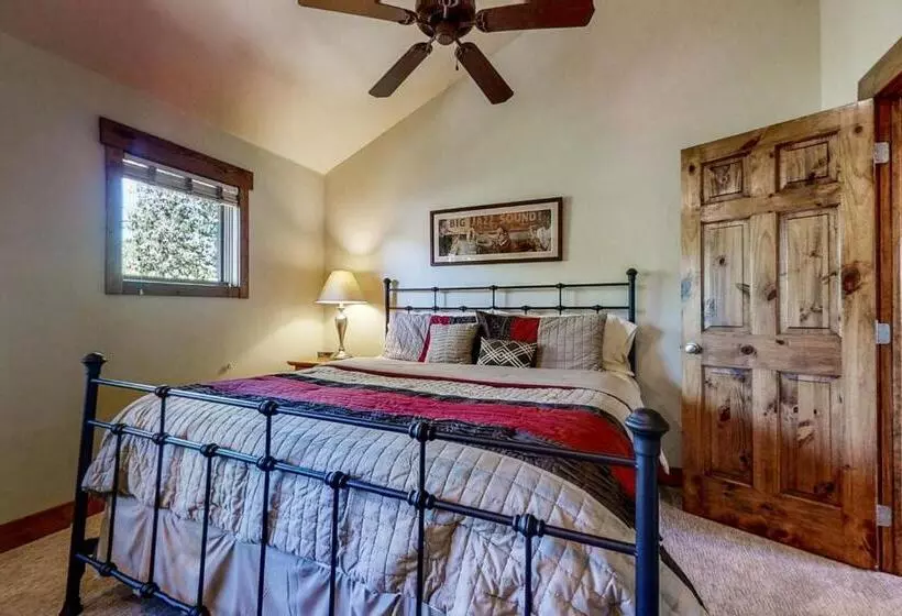 هتل The Pines By Retreatia