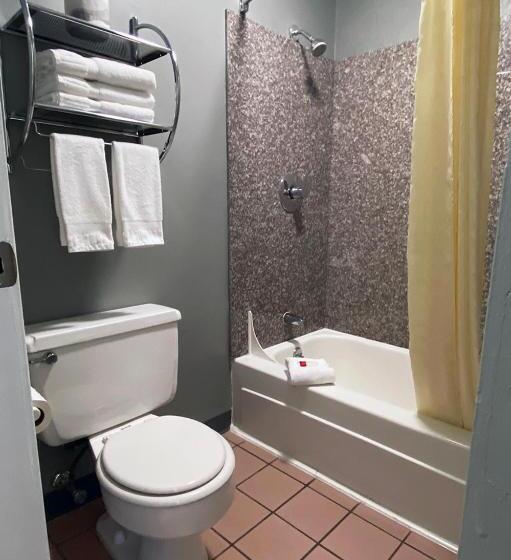 מוטל Lake Logan Inn