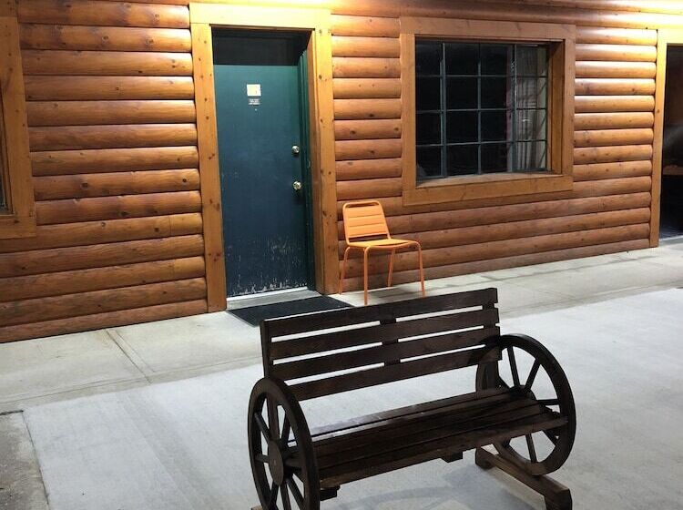 فندق على الطريق Rodeway Inn