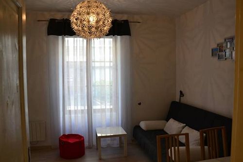 بنسيون Appartement Grands Champs