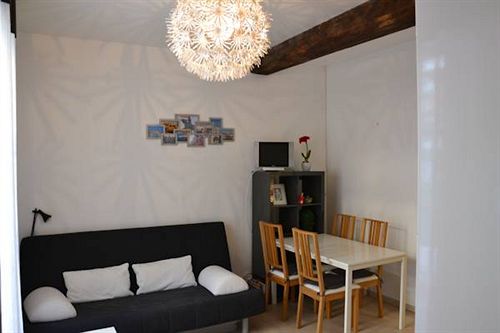 بنسيون Appartement Grands Champs