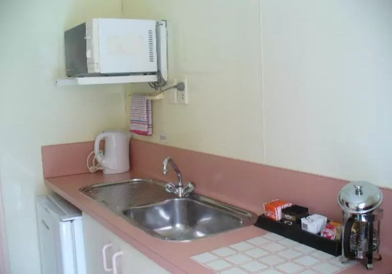 Ashleigh Court Motel