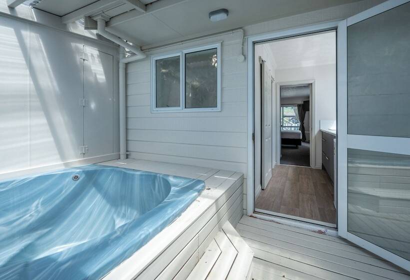 Ashleigh Court Motel