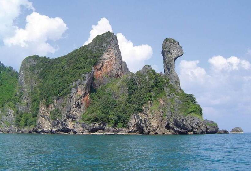 בית מלון כפרי Amorn Mansion