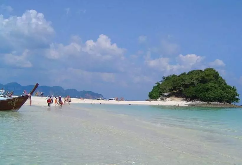 בית מלון כפרי Amorn Mansion