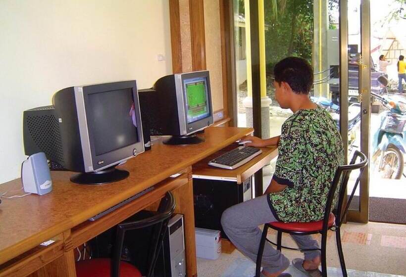 בית מלון כפרי Amorn Mansion