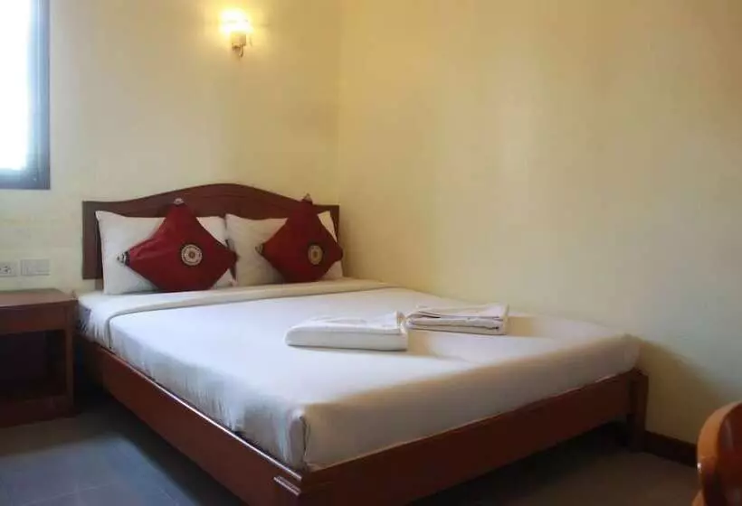 בית מלון כפרי Amorn Mansion