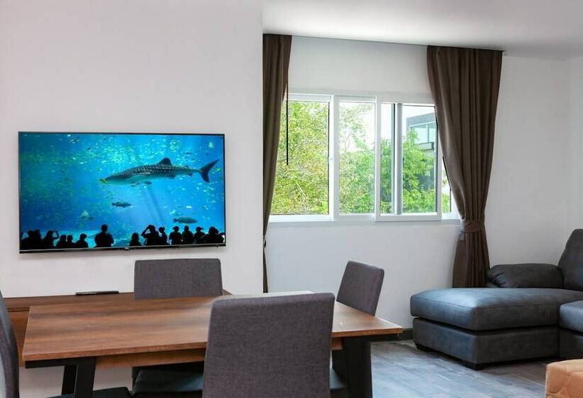 فندق Ubox Samui Hostel   Chaweng Beach