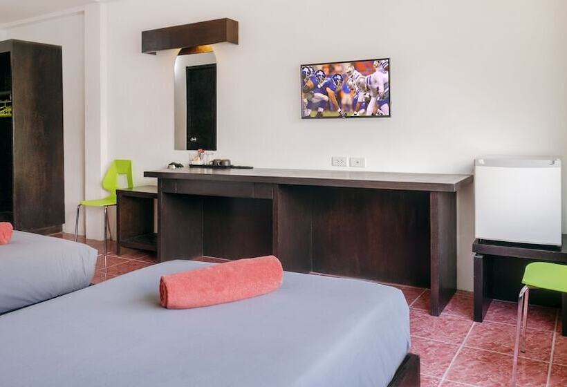 فندق Ubox Samui Hostel   Chaweng Beach