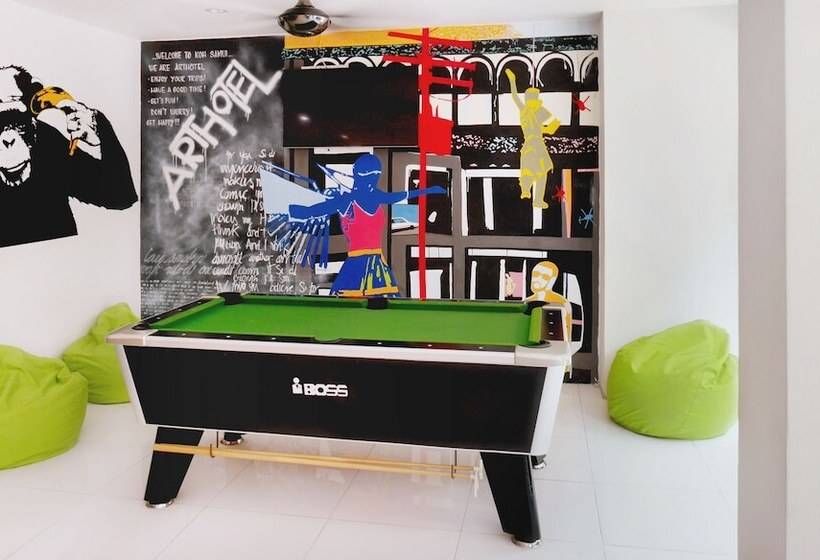 فندق Ubox Samui Hostel   Chaweng Beach