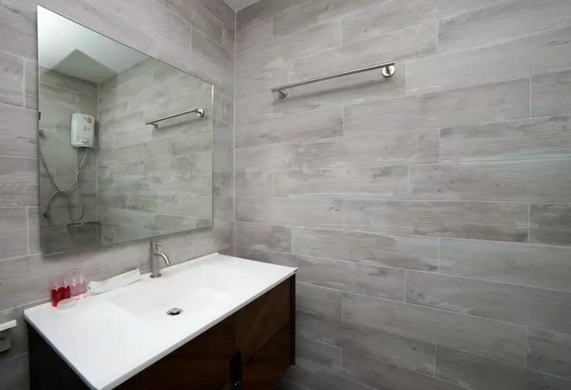 Hotel Ubox Samui Hostel   Chaweng Beach