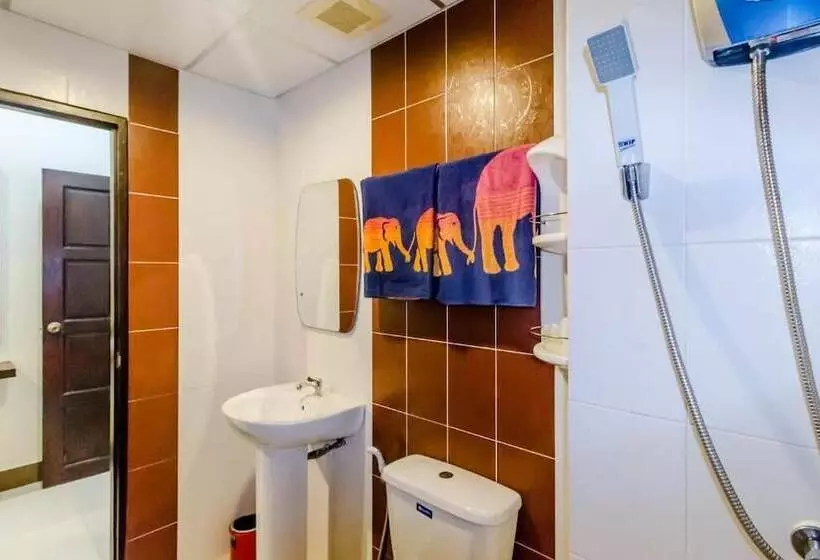 Hotel Baan Yuyen Karon Guesthouse