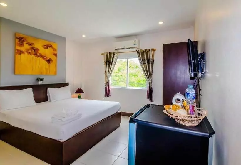 Hotel Baan Yuyen Karon Guesthouse