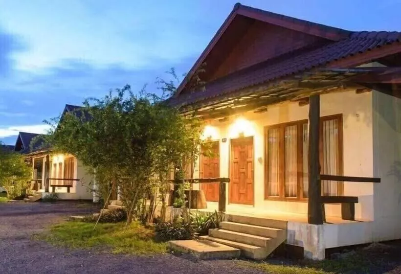 هتل Bangyai Buri Resort