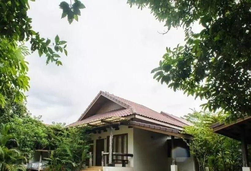 هتل Bangyai Buri Resort
