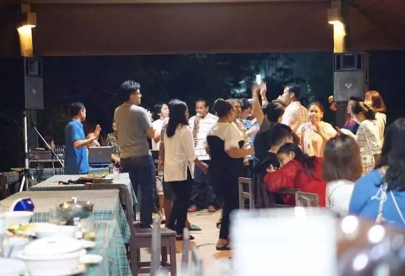 هتل Bangyai Buri Resort