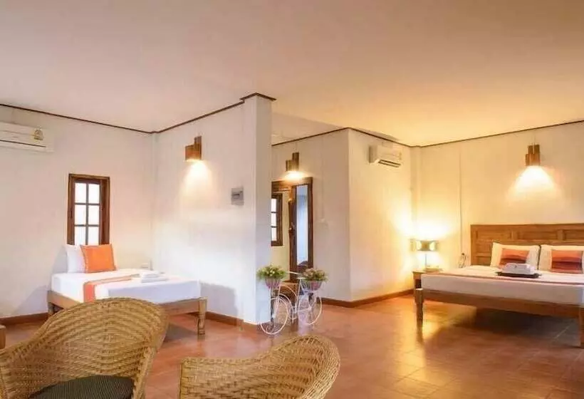 هتل Bangyai Buri Resort