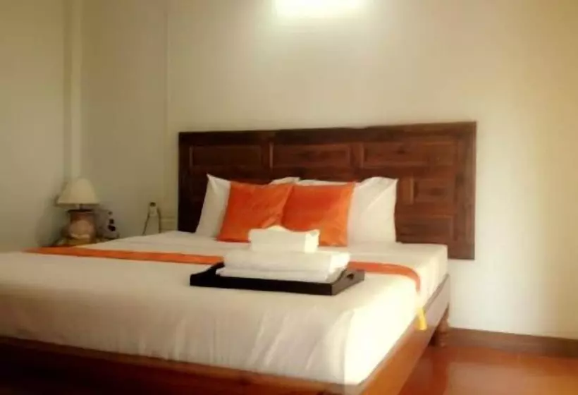 هتل Bangyai Buri Resort