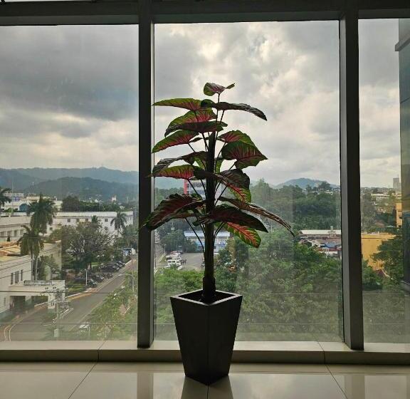 Cebu Capitol Central Hotel & Suites Powered By Cocotel