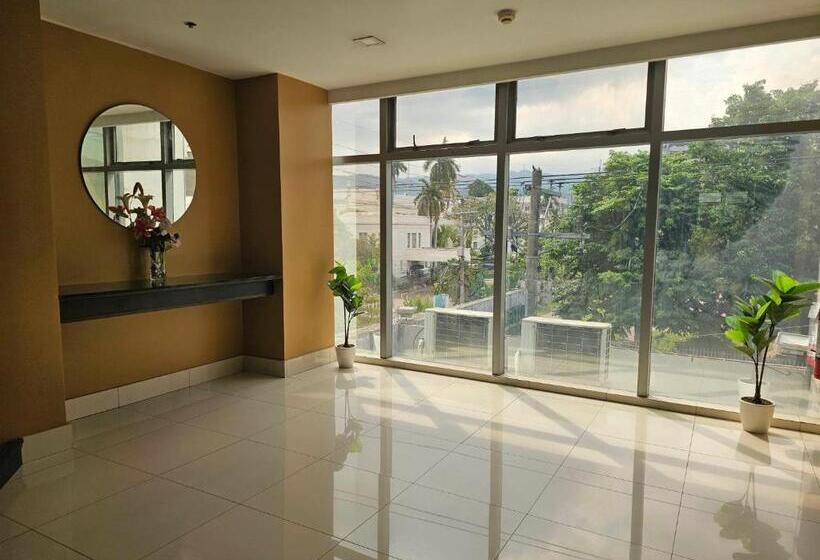 Cebu Capitol Central Hotel & Suites Powered By Cocotel