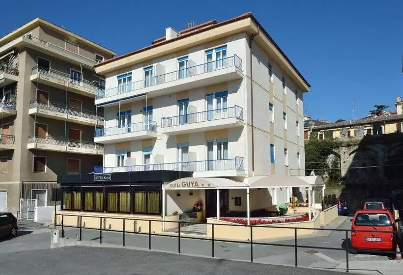 Hotel Guya