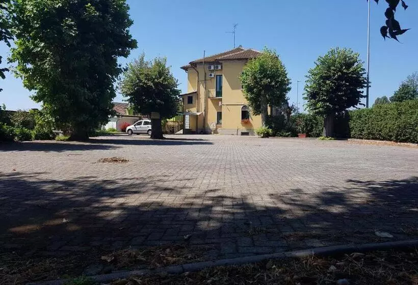 בית מלון כפרי La Pendola