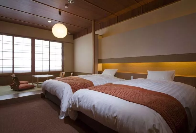 Отель Ogoto Onsen Yunoyado Komolebi