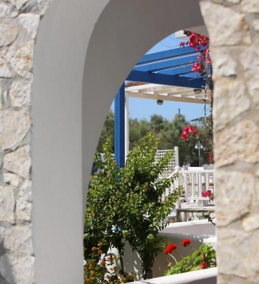 فندق Paros Inn