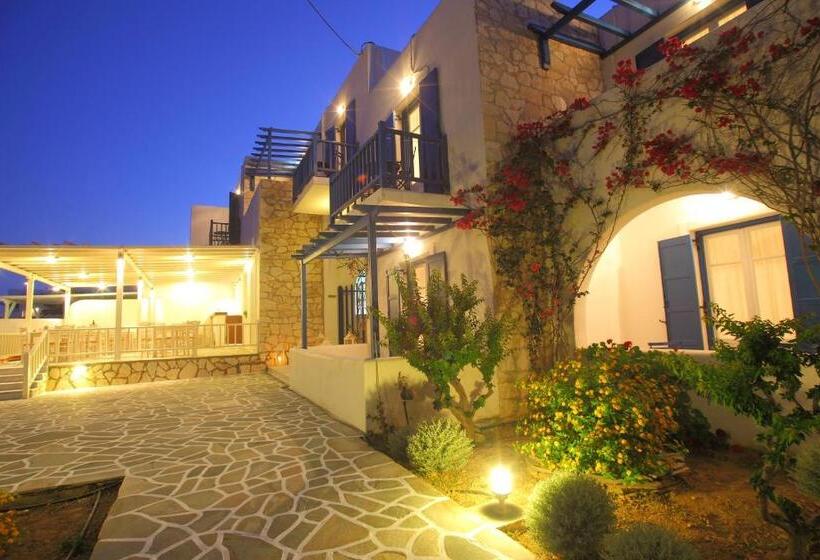 فندق Paros Inn