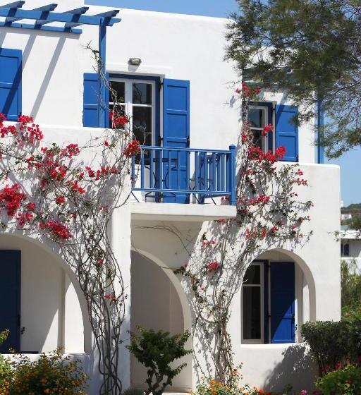 فندق Paros Inn