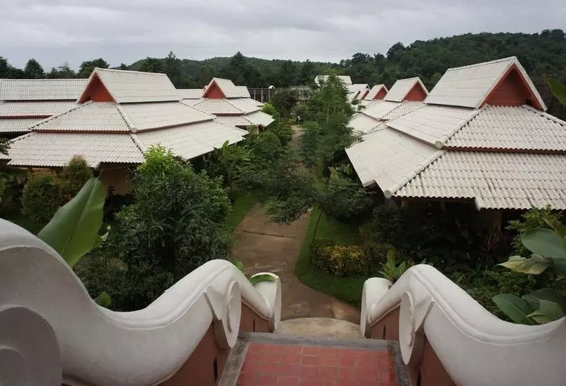 Hotelli Poonyamantra Resort