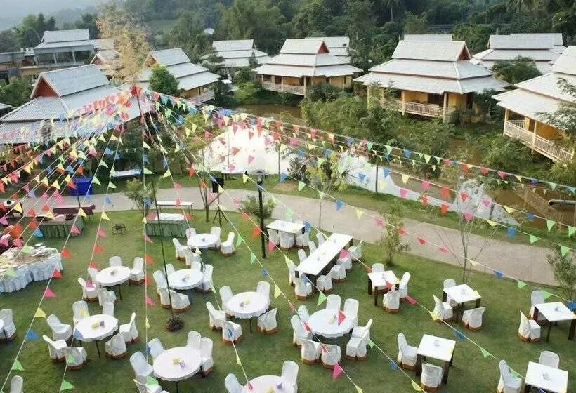 Hotelli Poonyamantra Resort