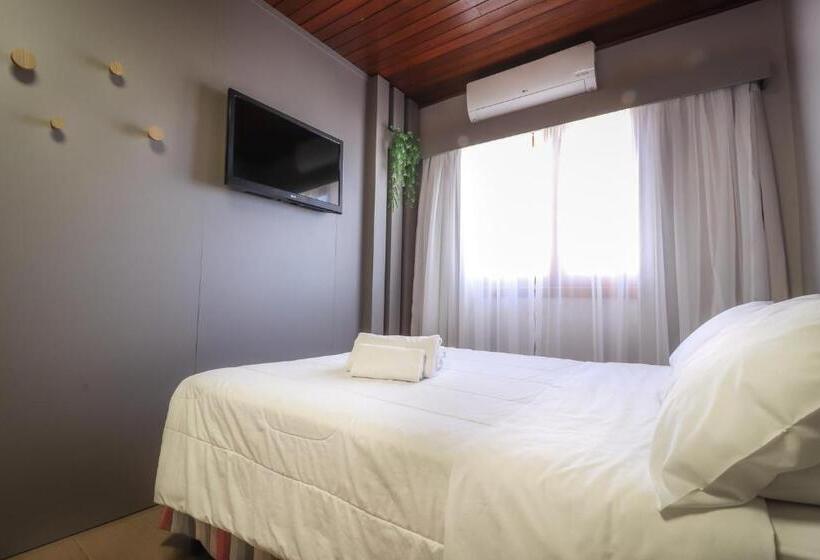 هتل Pousada Solar Viena