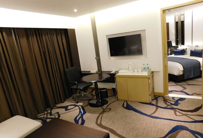 Pride Plaza Hotel, Aerocity New Delhi