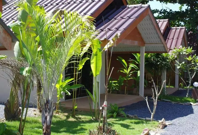 Отель Thai House Beach Resort