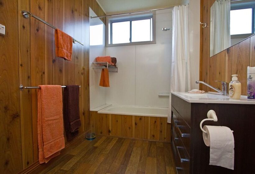 Lady Barron Holiday Home