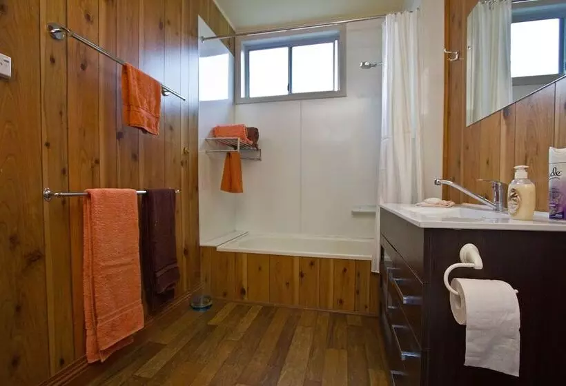 Lady Barron Holiday Home