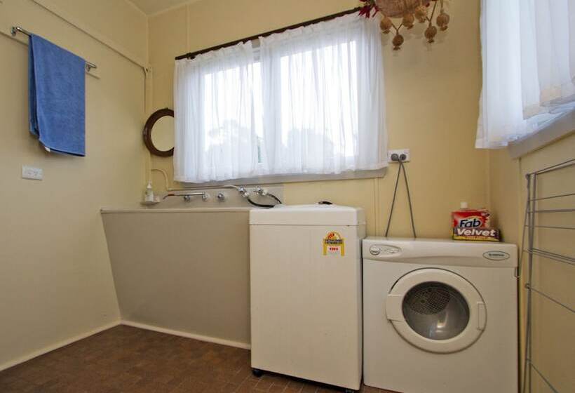 Lady Barron Holiday Home