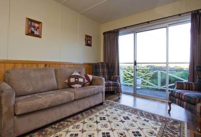 Lady Barron Holiday Home