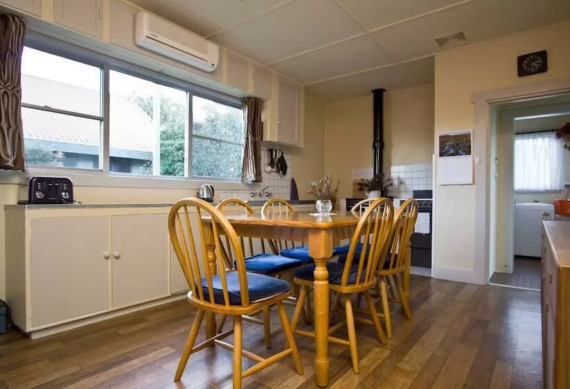 Lady Barron Holiday Home